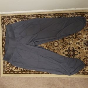 Grey Champion Capri Athletic Pants Size M